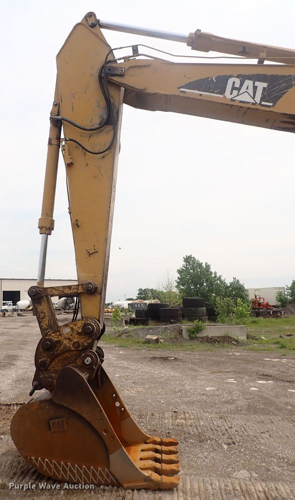 image for item DS7061 2004 Caterpillar 325CL  excavator