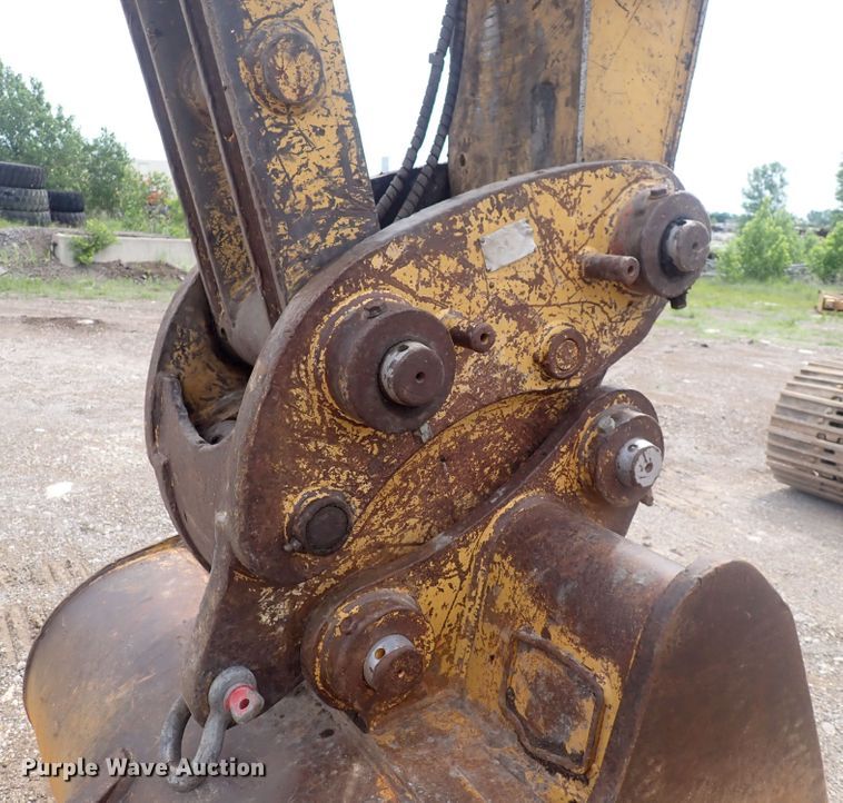 image for item DS7061 2004 Caterpillar 325CL  excavator