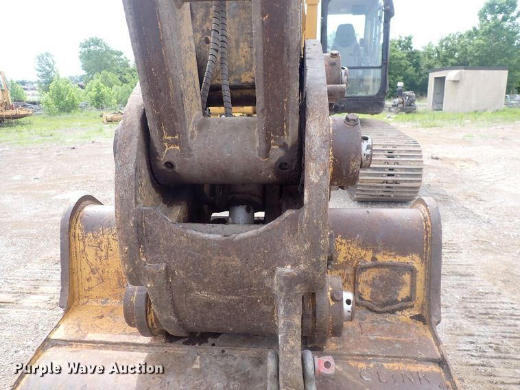 image for item DS7061 2004 Caterpillar 325CL  excavator