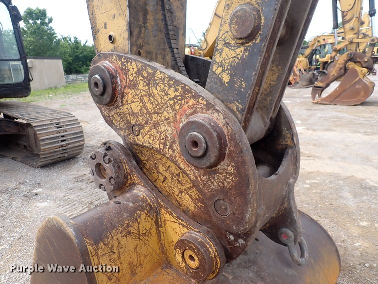image for item DS7061 2004 Caterpillar 325CL  excavator