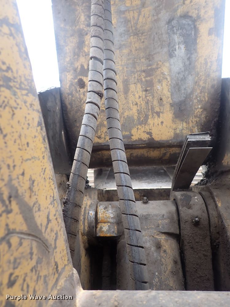 image for item DS7061 2004 Caterpillar 325CL  excavator