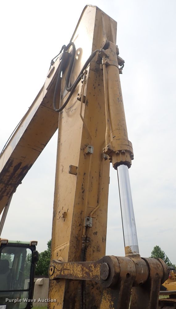 image for item DS7061 2004 Caterpillar 325CL  excavator