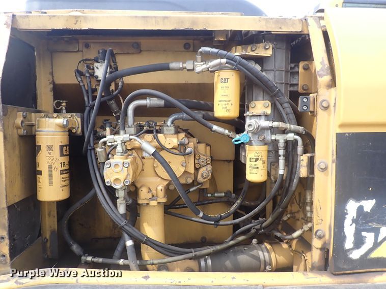image for item DS7061 2004 Caterpillar 325CL  excavator