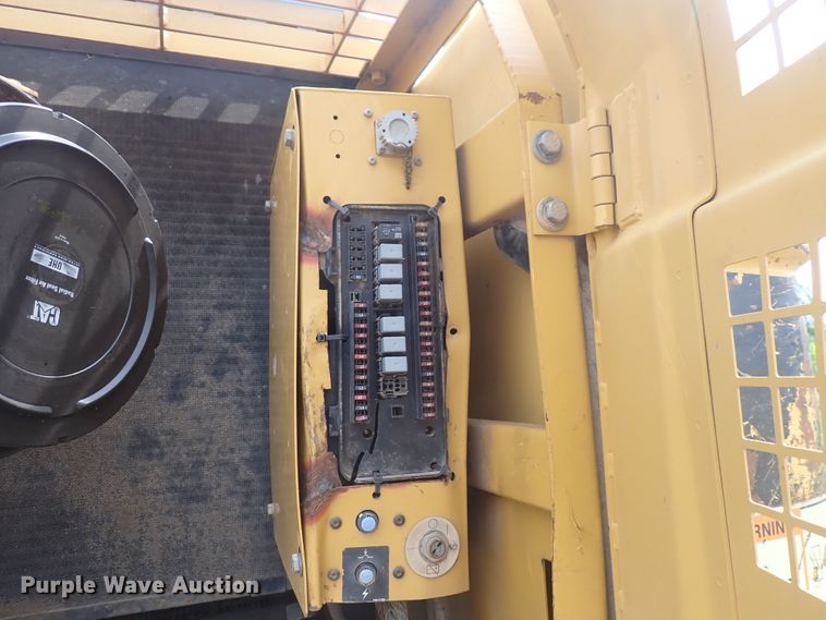 image for item DS7061 2004 Caterpillar 325CL  excavator