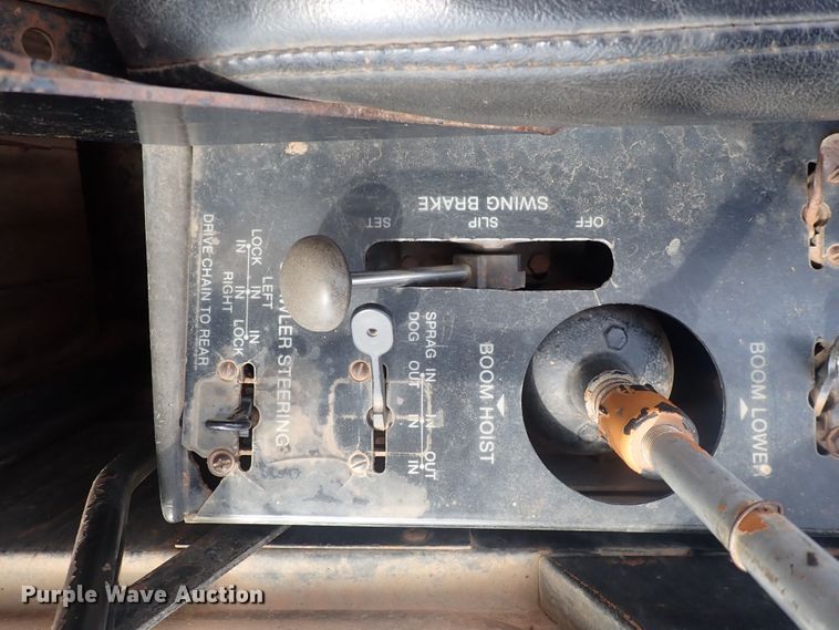 image for item DS7066 1983 American 5299-A  crane