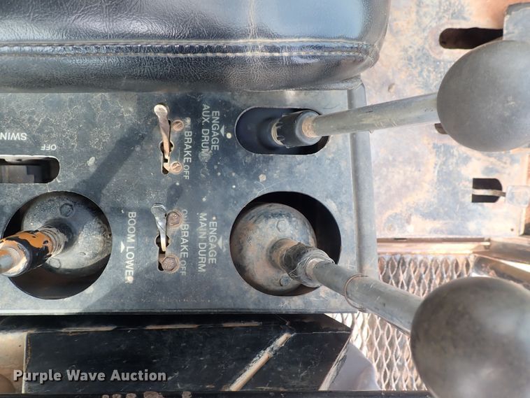 image for item DS7066 1983 American 5299-A  crane