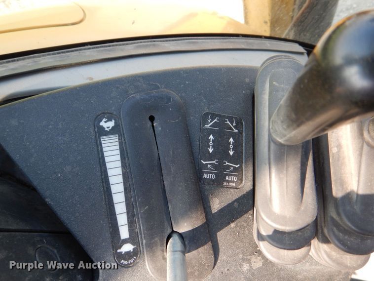 image for item DS8025 2012 Caterpillar 420E  backhoe