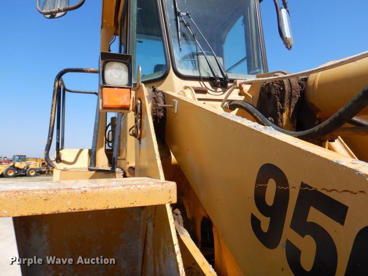 image for item EV9380 1991 Caterpillar 950F  wheel loader