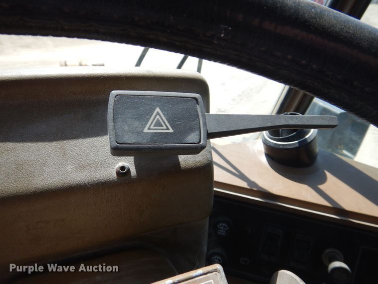 image for item EV9380 1991 Caterpillar 950F  wheel loader