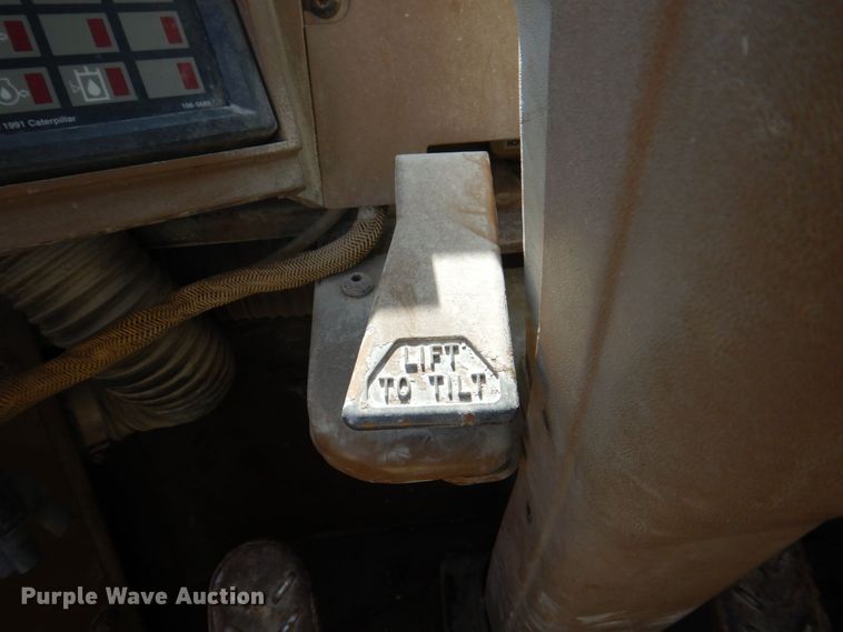 image for item EV9380 1991 Caterpillar 950F  wheel loader