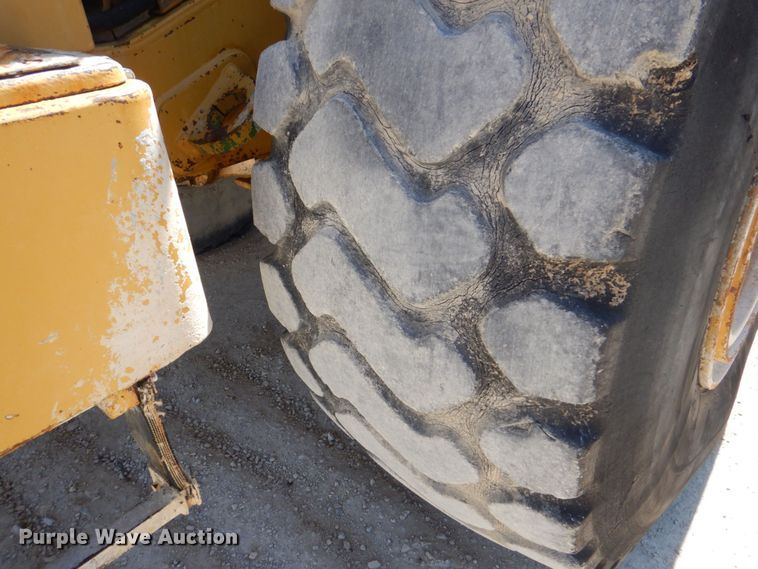 image for item EV9380 1991 Caterpillar 950F  wheel loader