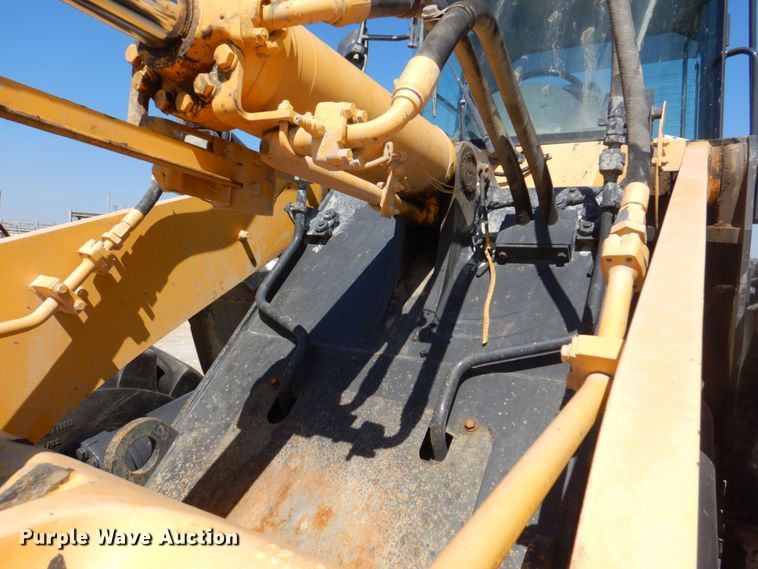 image for item EV9381 2006 Komatsu WA320-5L  wheel loader