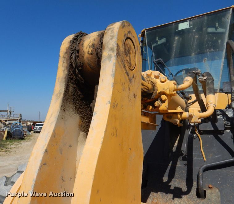 image for item EV9381 2006 Komatsu WA320-5L  wheel loader