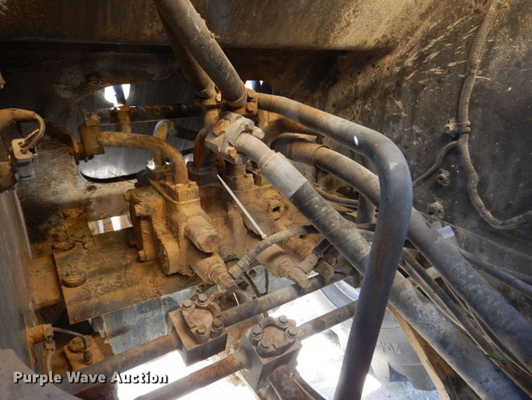 image for item EV9381 2006 Komatsu WA320-5L  wheel loader