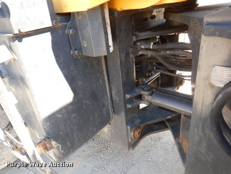 image for item EV9381 2006 Komatsu WA320-5L  wheel loader