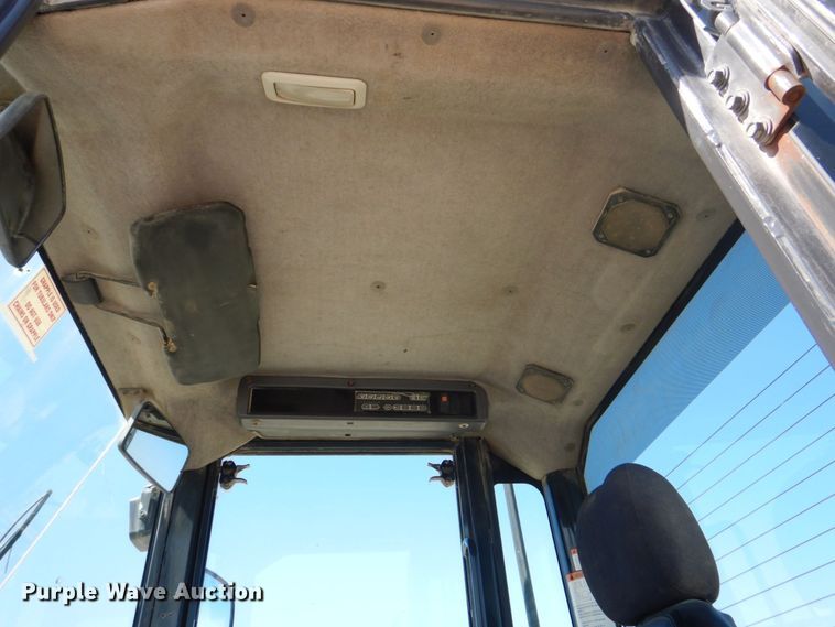 image for item EV9381 2006 Komatsu WA320-5L  wheel loader