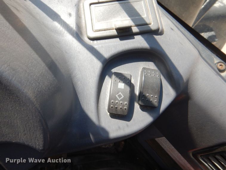 image for item EV9381 2006 Komatsu WA320-5L  wheel loader