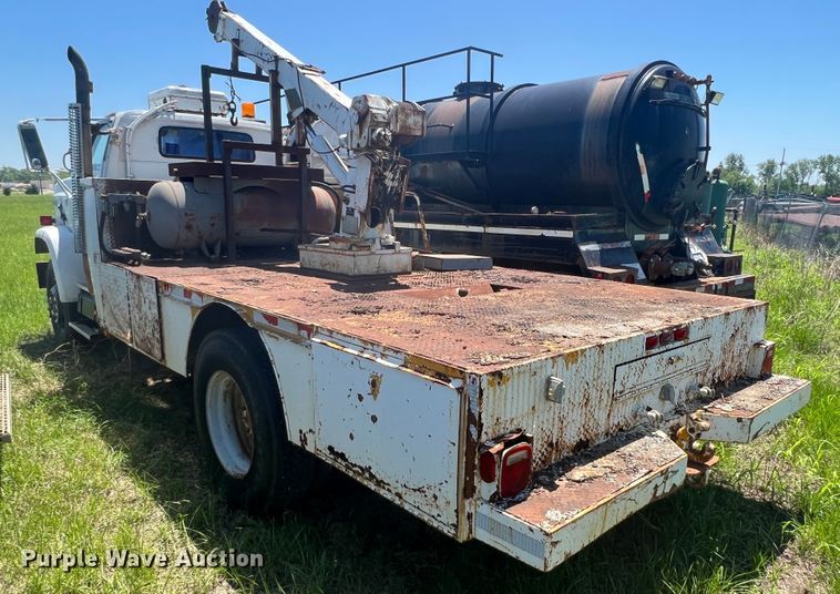 image for item HL9022 1986 Chevrolet C70  crane truck