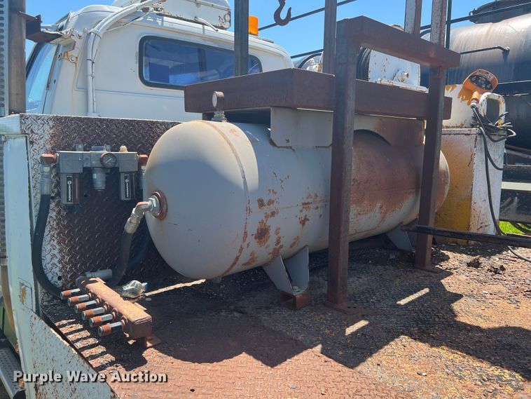 image for item HL9022 1986 Chevrolet C70  crane truck