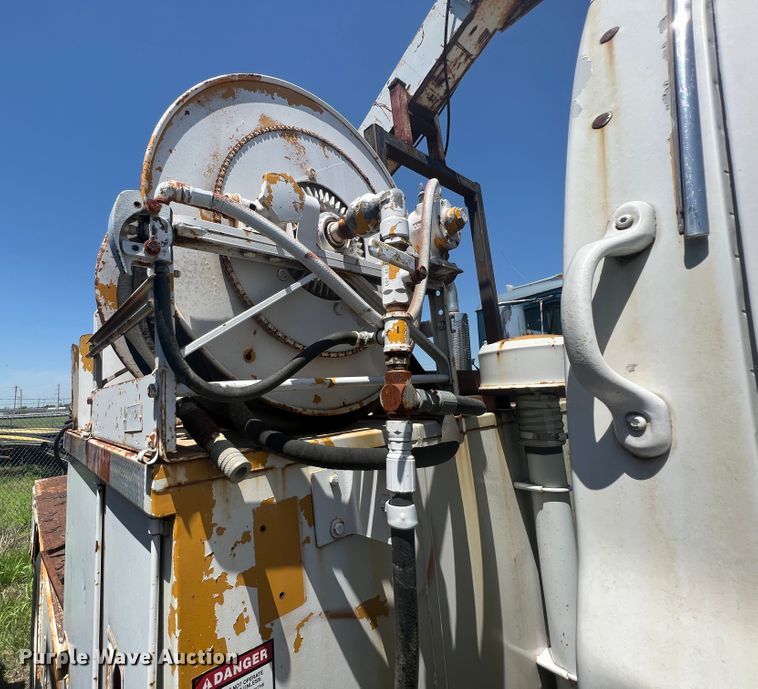 image for item HL9022 1986 Chevrolet C70  crane truck