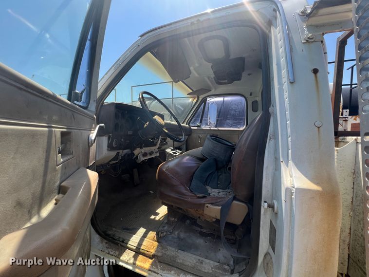 image for item HL9022 1986 Chevrolet C70  crane truck