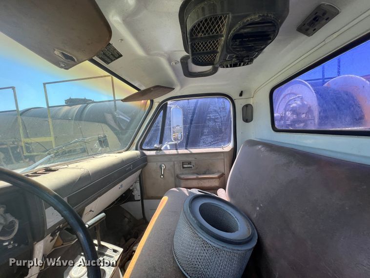 image for item HL9022 1986 Chevrolet C70  crane truck