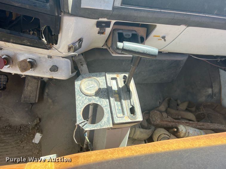 image for item HL9022 1986 Chevrolet C70  crane truck