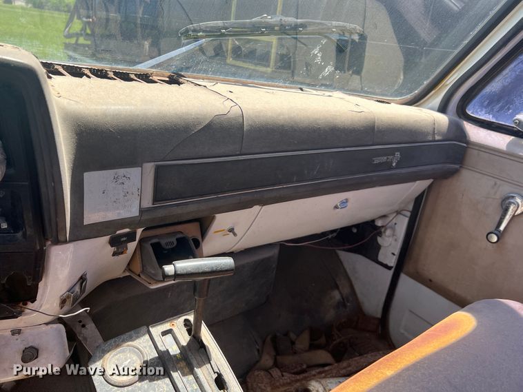 image for item HL9022 1986 Chevrolet C70  crane truck