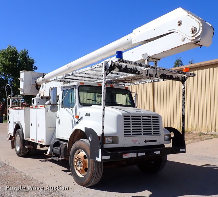 image for item IN9671 1999 International 4700  bucket truck