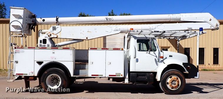 image for item IN9671 1999 International 4700  bucket truck