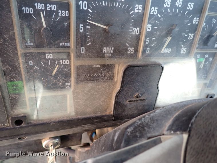 image for item IN9671 1999 International 4700  bucket truck