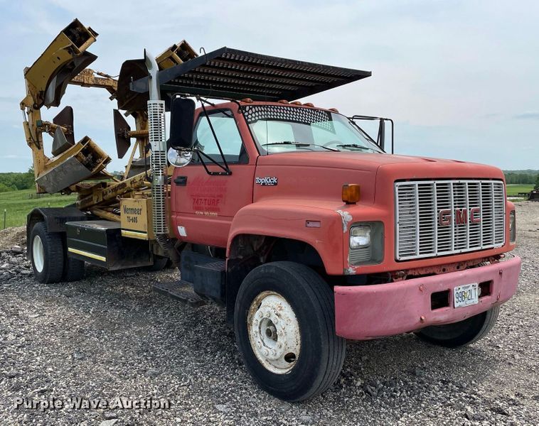 image for item JC9864 1990 GMC C6000  truck with Vermeer tree spade
