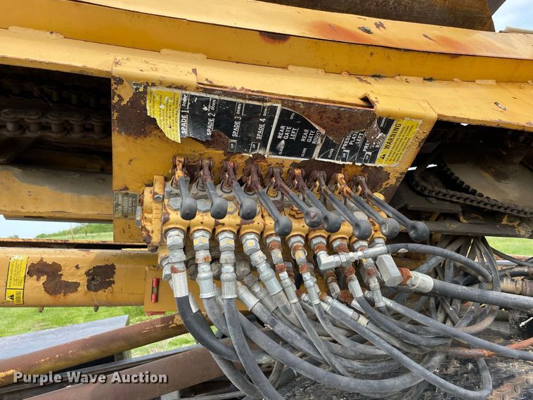 image for item JC9864 1990 GMC C6000  truck with Vermeer tree spade