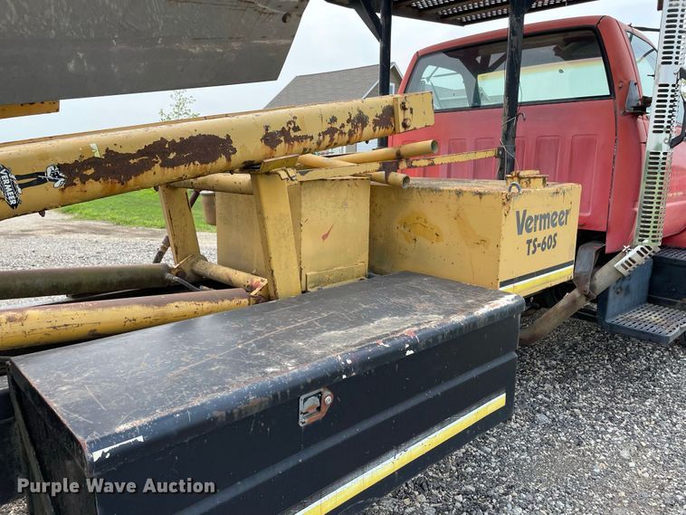 image for item JC9864 1990 GMC C6000  truck with Vermeer tree spade