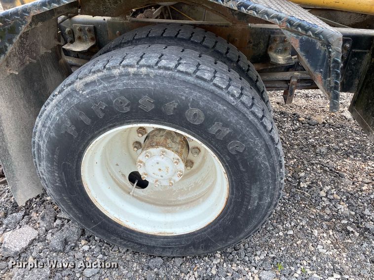 image for item JC9864 1990 GMC C6000  truck with Vermeer tree spade