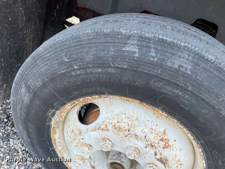 image for item JC9864 1990 GMC C6000  truck with Vermeer tree spade