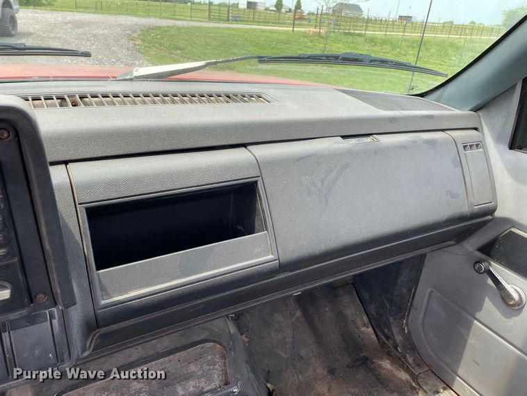 image for item JC9864 1990 GMC C6000  truck with Vermeer tree spade