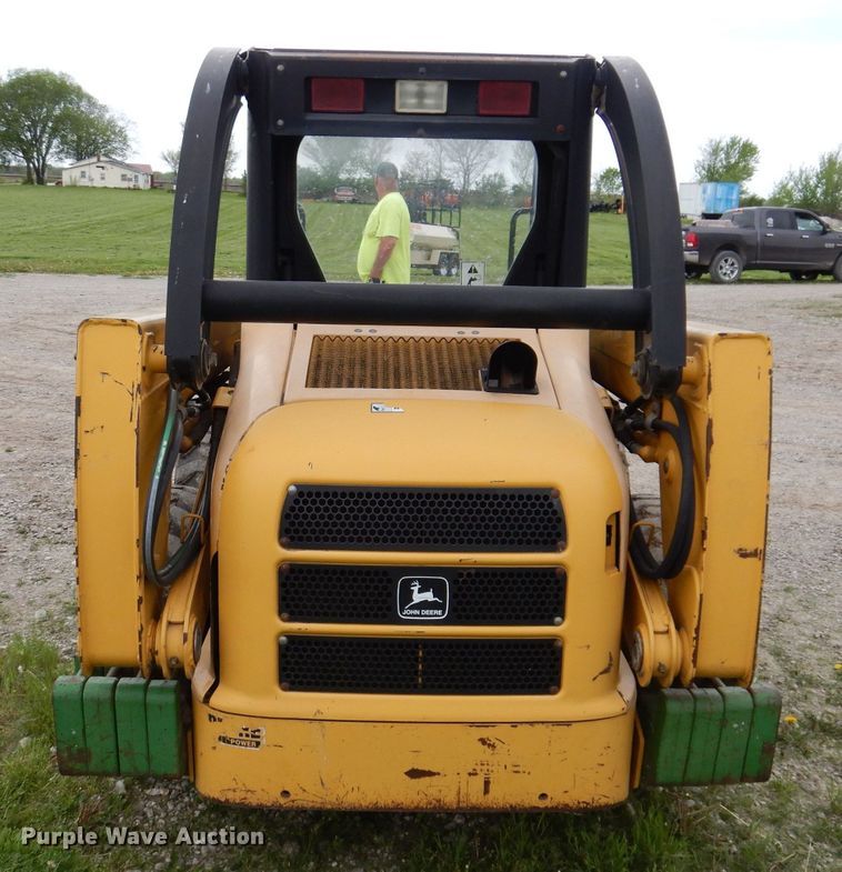 image for item JH9852 2000 John Deere 240  skid steer loader