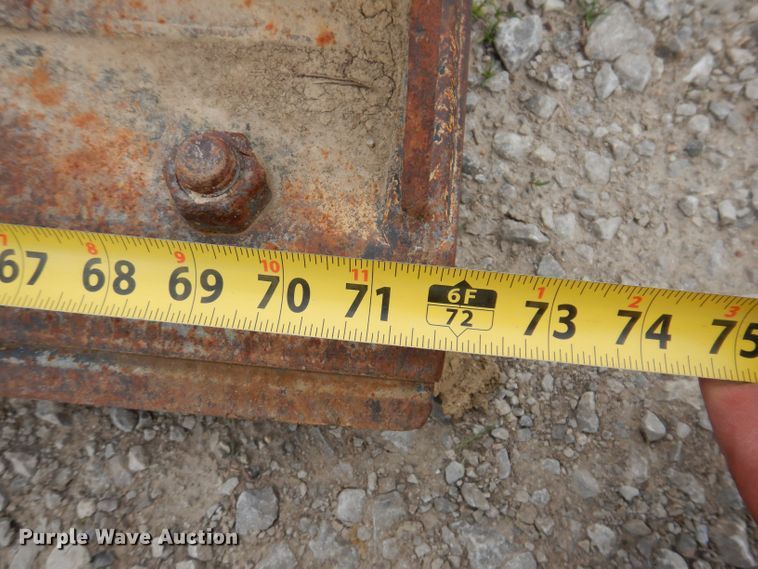 image for item JH9852 2000 John Deere 240  skid steer loader