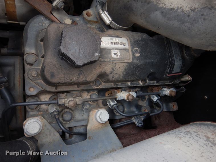 image for item JH9852 2000 John Deere 240  skid steer loader