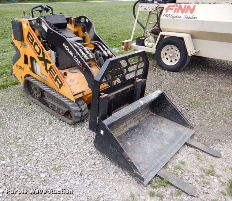 image for item JH9854 Morark Boxer 532  compact utility loader