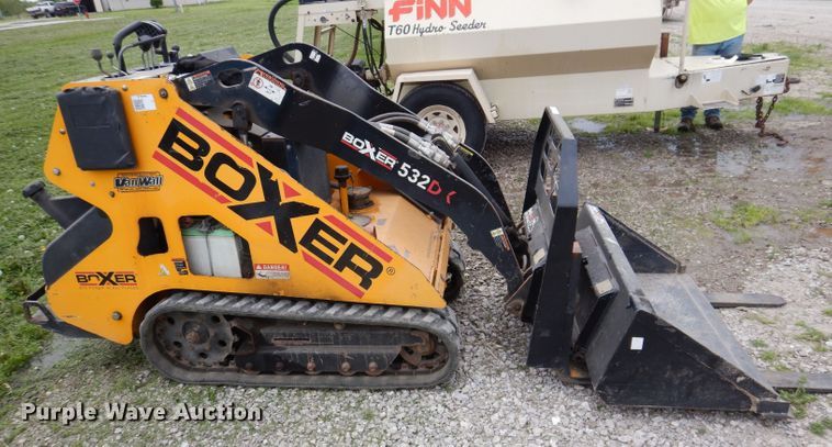 image for item JH9854 Morark Boxer 532  compact utility loader