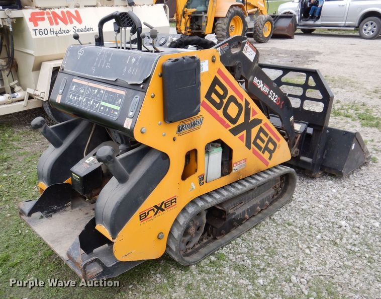 image for item JH9854 Morark Boxer 532  compact utility loader