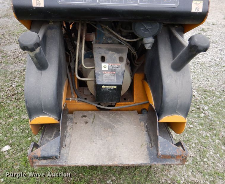 image for item JH9854 Morark Boxer 532  compact utility loader