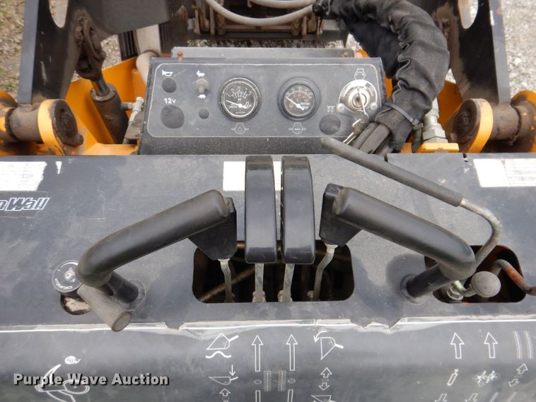 image for item JH9854 Morark Boxer 532  compact utility loader