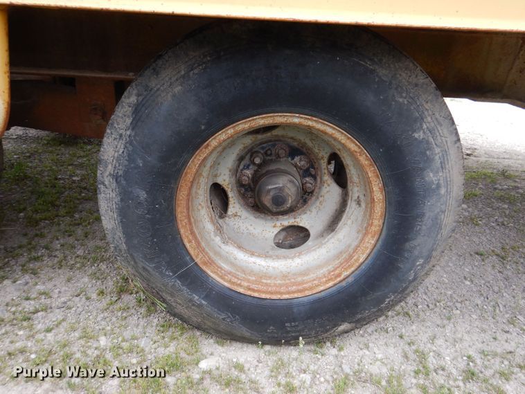 image for item JH9856 1986 Dynaweld  equipment trailer