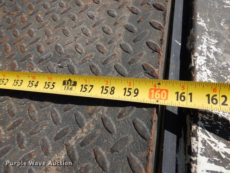 image for item JH9867 2000 Freightliner FL70  utility / service truck