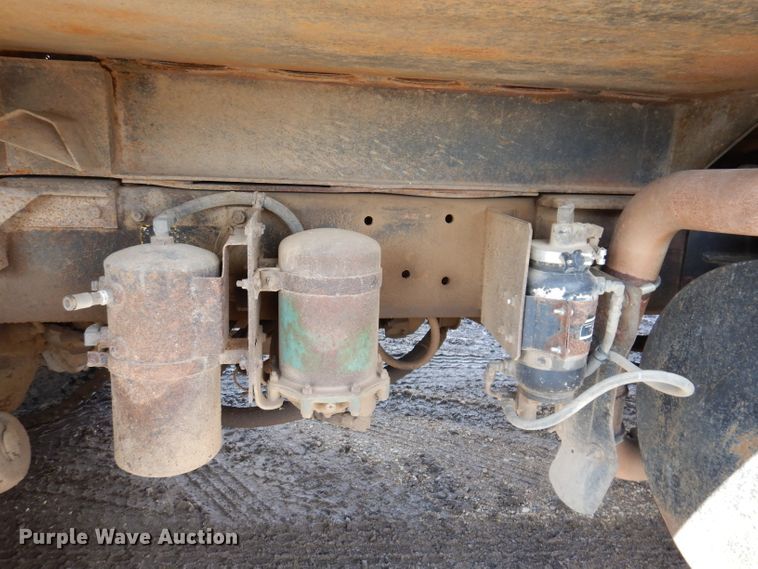 image for item JK9480 1996 Mack RD690S  dump truck