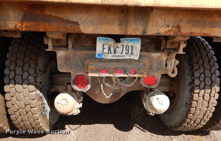 image for item JK9480 1996 Mack RD690S  dump truck