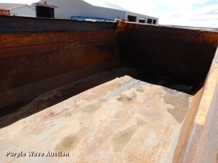 image for item JK9480 1996 Mack RD690S  dump truck